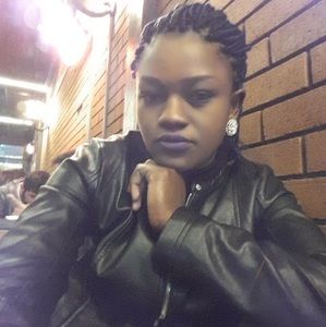 Meet your Posher, Lovely